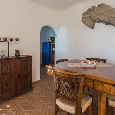 I Delfini House