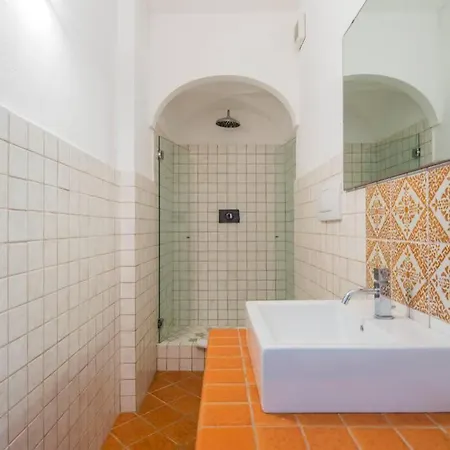 I Delfini House Позитано