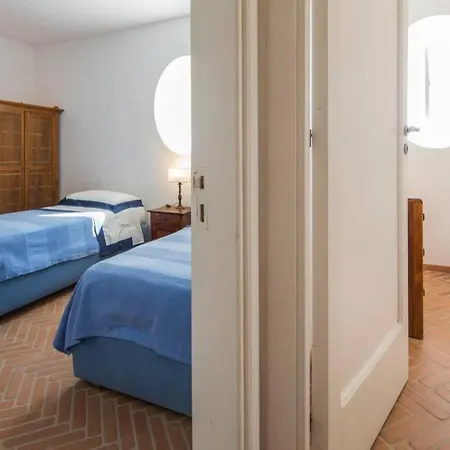 Апартаменты I Delfini House Позитано