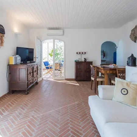 Apartman I Delfini House